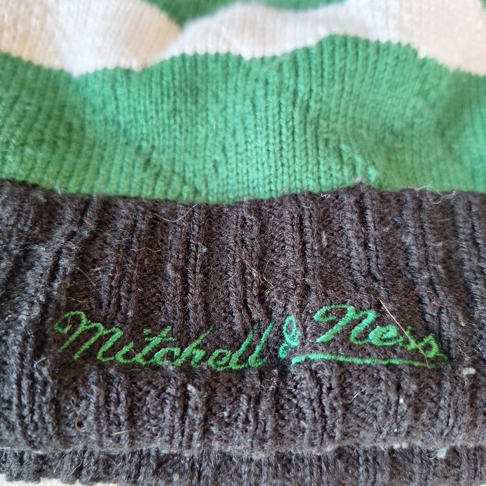 Mitchell & Ness Boston Celtics Green/White Winter Hat Beanie Logo Embroidered - Picture 2 of 7